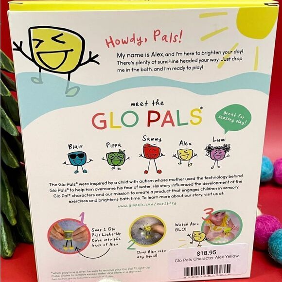 Glo Pals Character Alex Yellow + 4 Go Pals water activated light up cubes - Picture 2 of 7